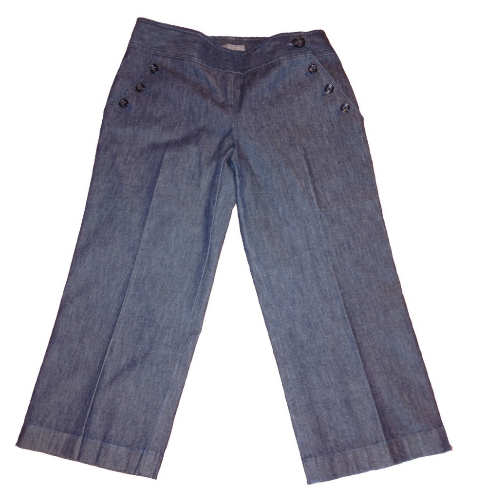 *Like New!* Ann Taylor Sailor Capri Jeans